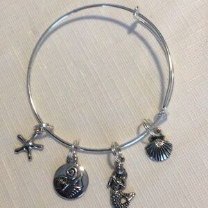 Wire Bracelet color sliver with 4 Charms a Mermaid,shell, starfish conch shell